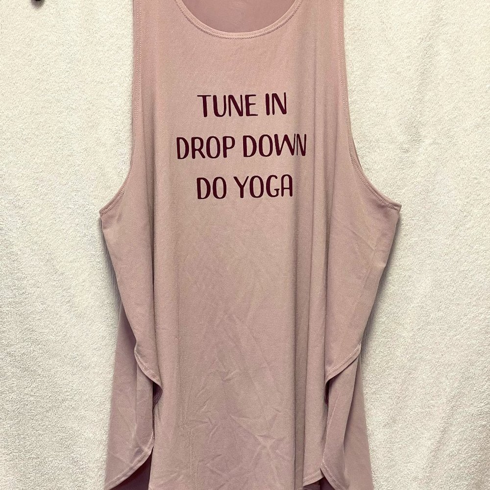 FABLETICS YOGA TULIP HEM TANK